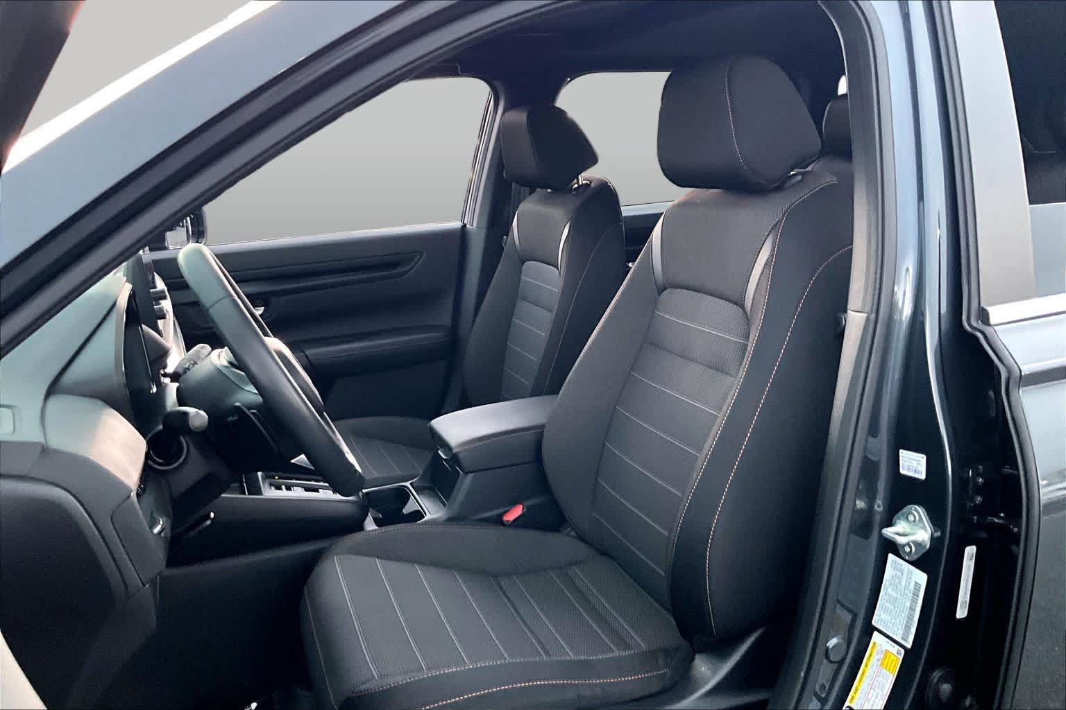 Used 2025 Honda CR-V Sport image 8