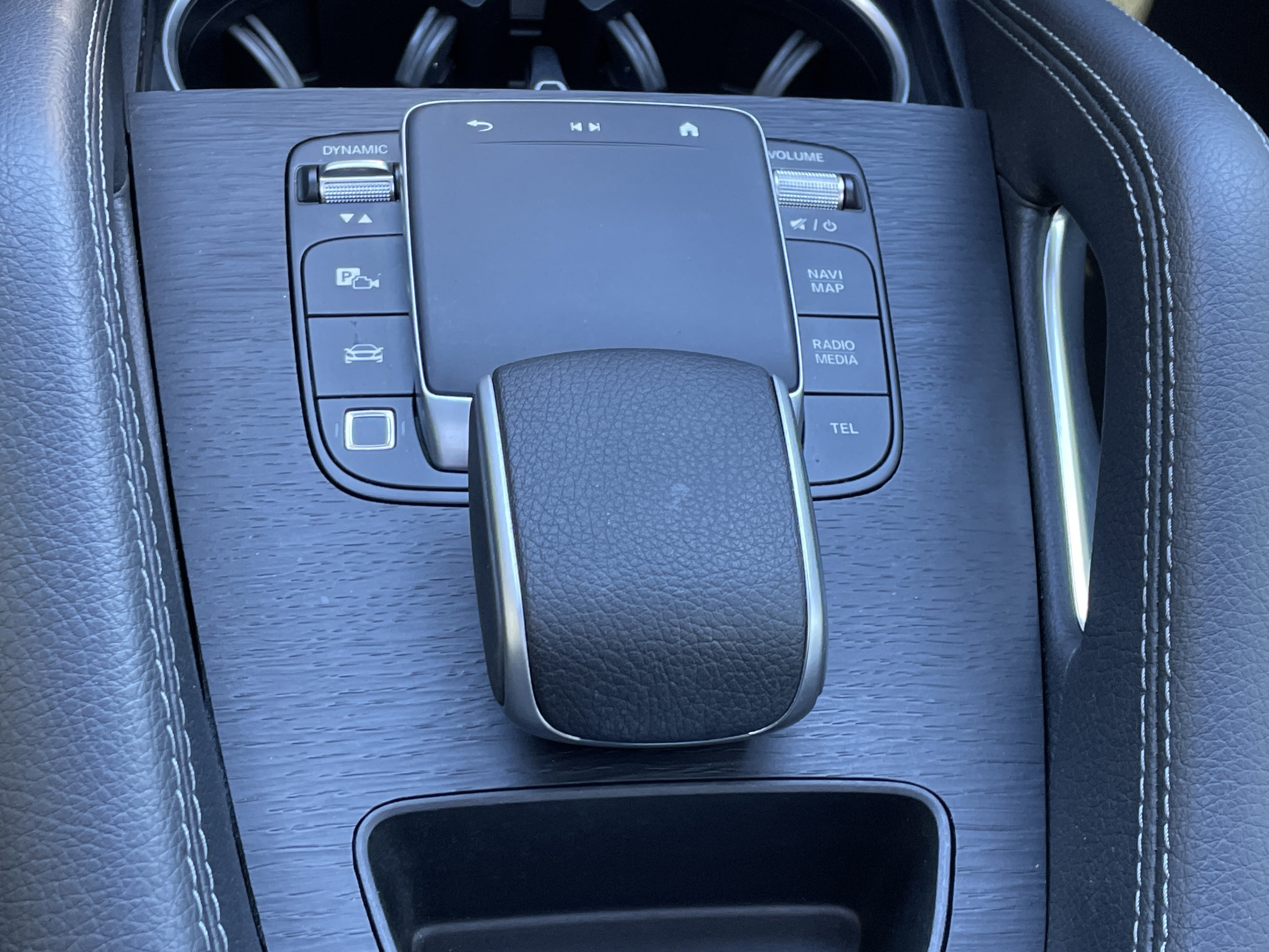 Certified 2025 Mercedes-Benz GLE 350 4MATIC w/ AMG Line Exterior image 35