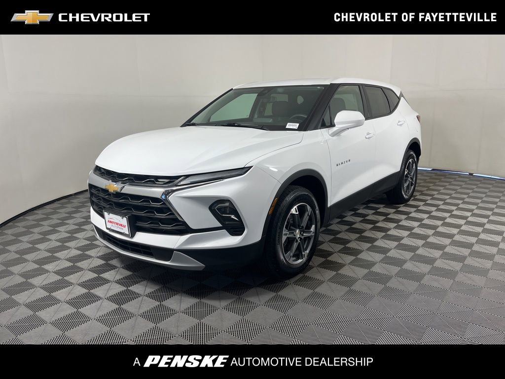Certified 2025 Chevrolet Blazer LT image 1