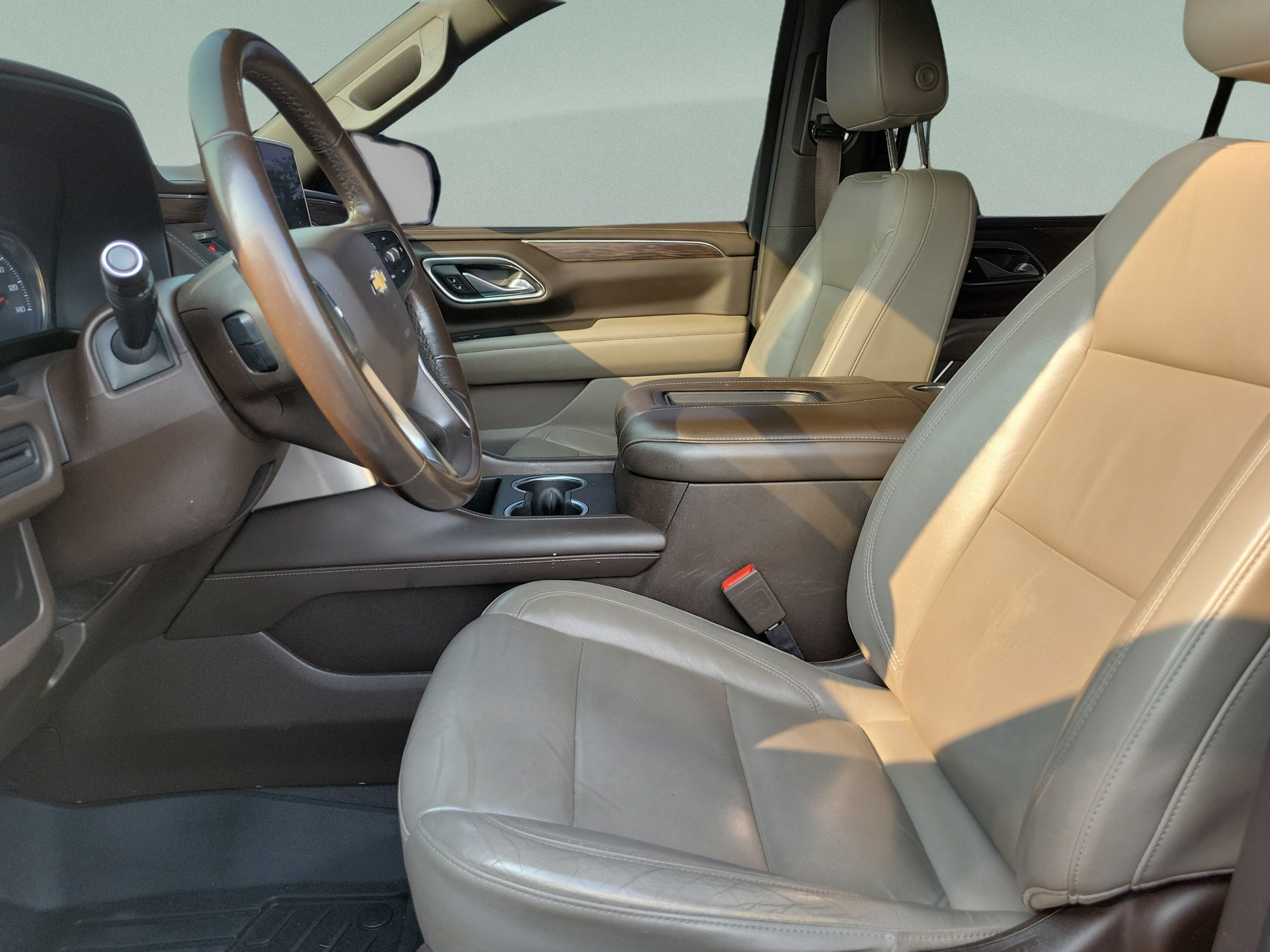 Used 2021 Chevrolet Suburban LT RWD image 16