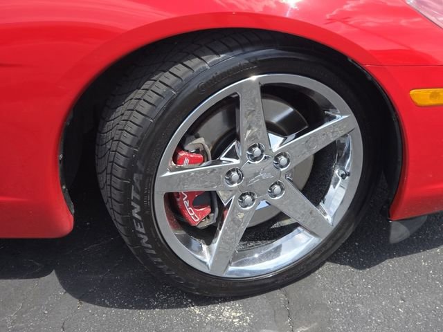 Used 2005 Chevrolet Corvette Coupe w/ Preferred Equipment Group RWD image 21