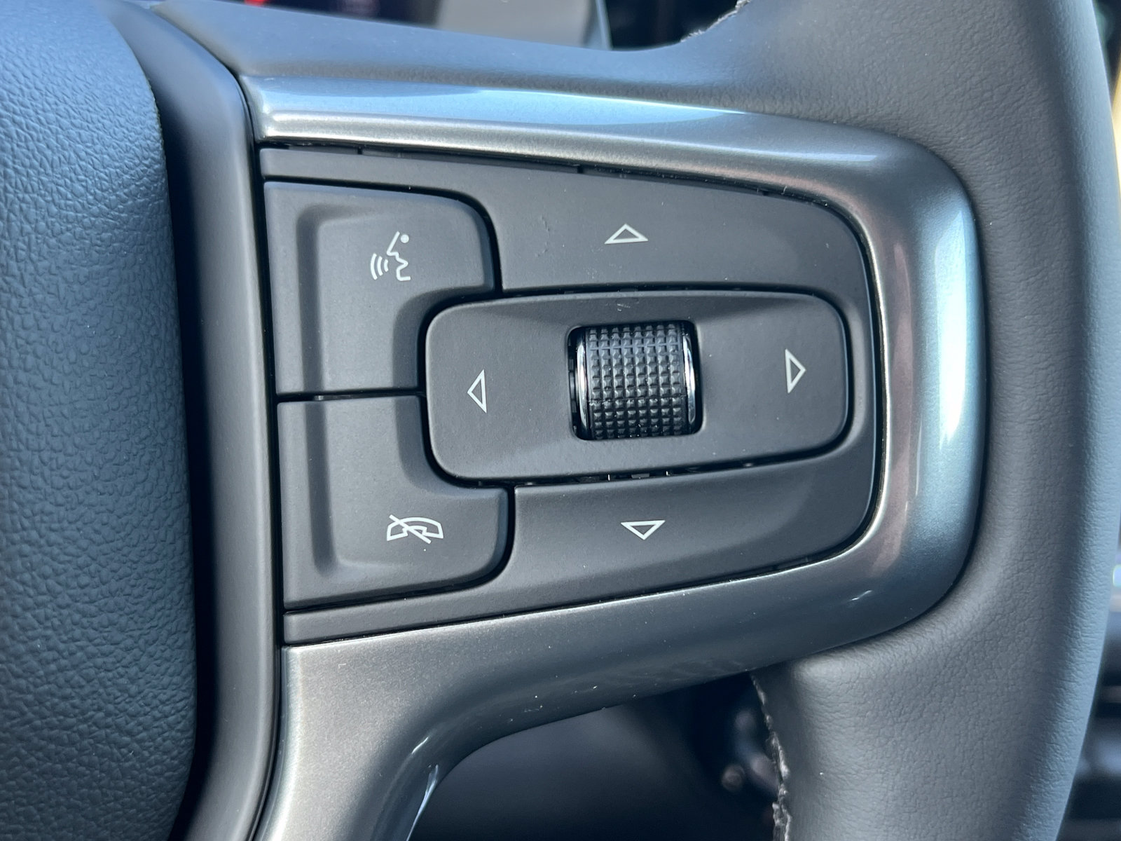 New 2026 Chevrolet Silverado 1500 RST w/ Dark Appearance Package AWD/4WD image 21