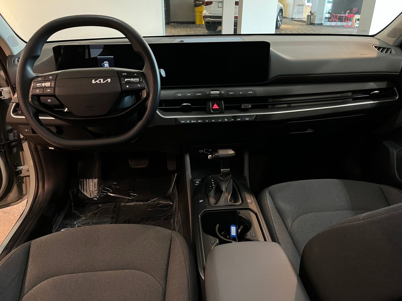Used 2025 Kia K4 FWD image 33