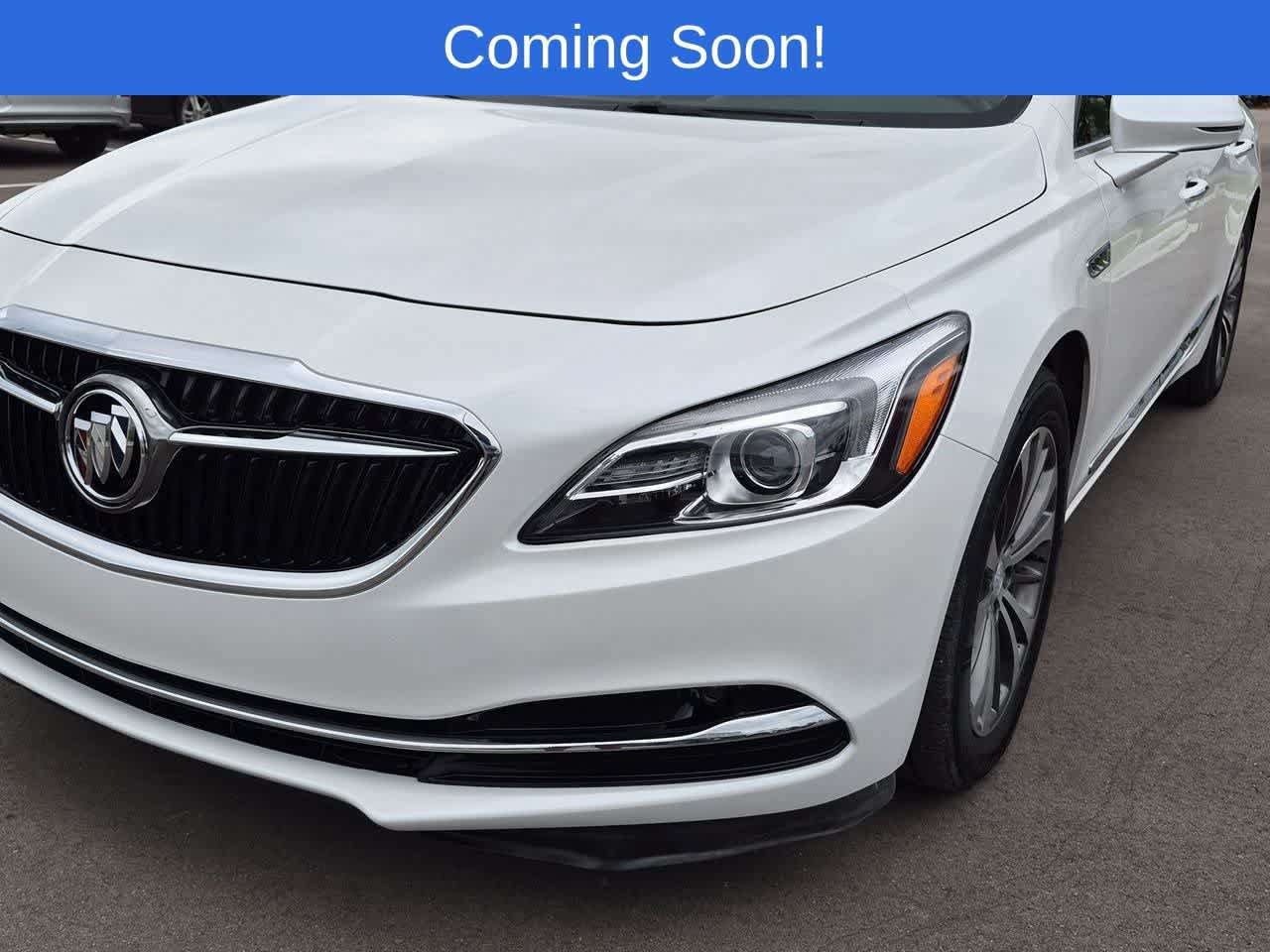 Used 2017 Buick LaCrosse Essence FWD image 10