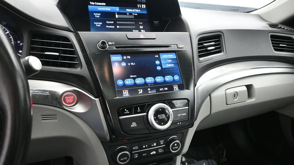 Used 2020 Acura ILX FWD image 29