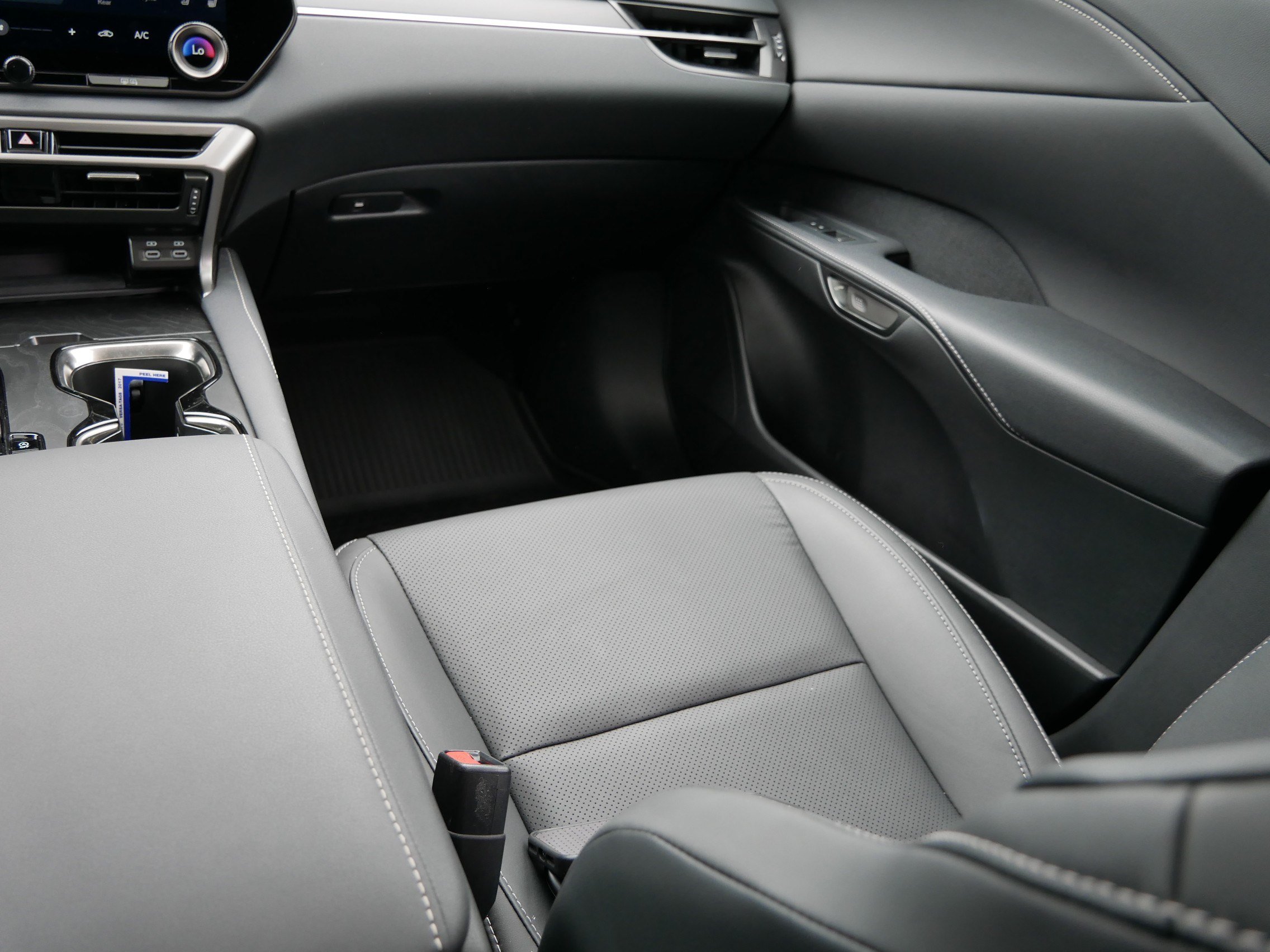 Used 2024 Lexus RX 350 AWD image 11