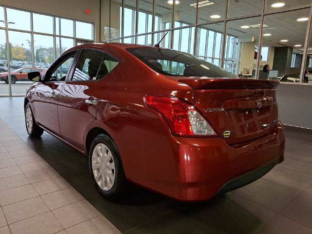 Used 2016 Nissan Versa SV FWD image 4