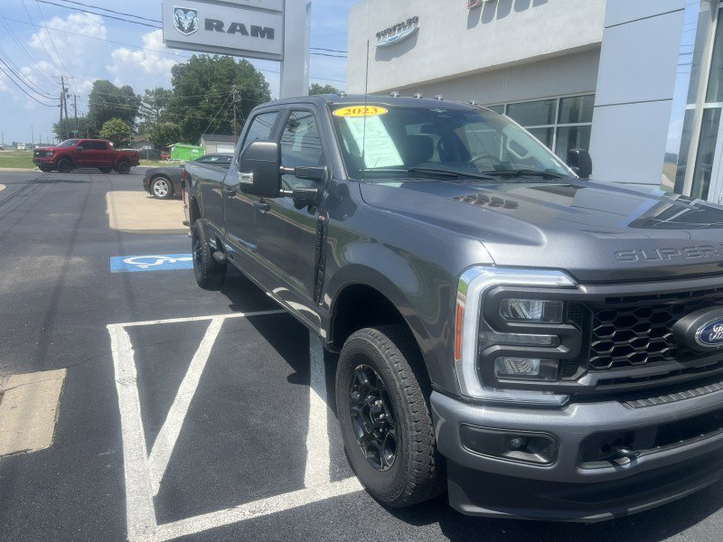 Used 2023 Ford F250 XL w/ STX Appearance Package image 5