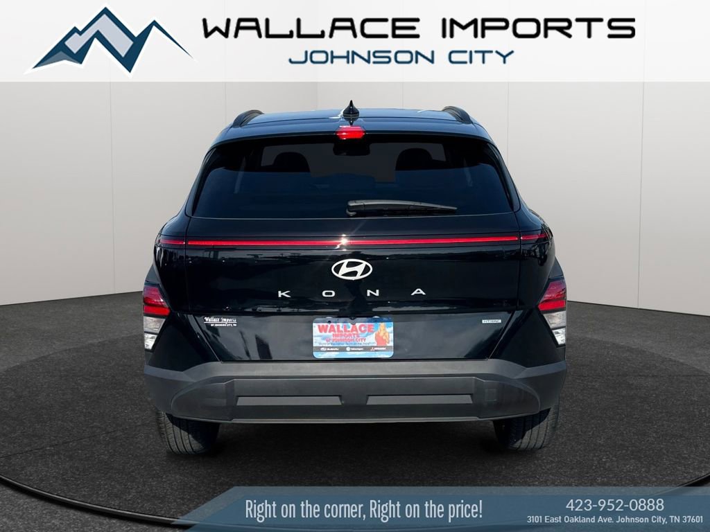 Used 2025 Hyundai Kona SEL image 4
