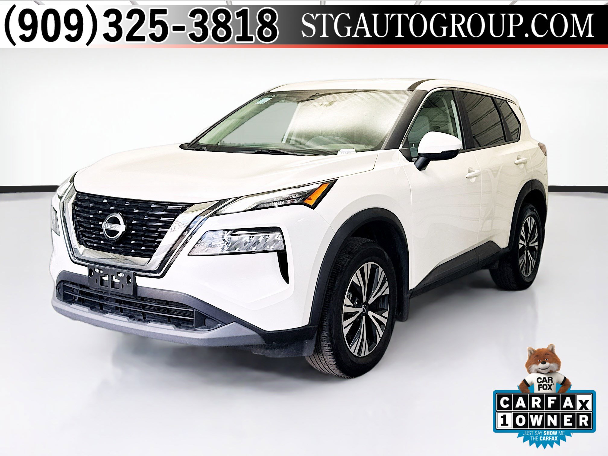 Used 2023 Nissan Rogue SV image 1