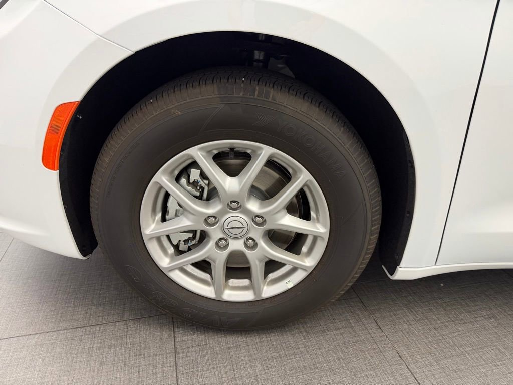 New 2026 Chrysler Pacifica Select FWD image 8