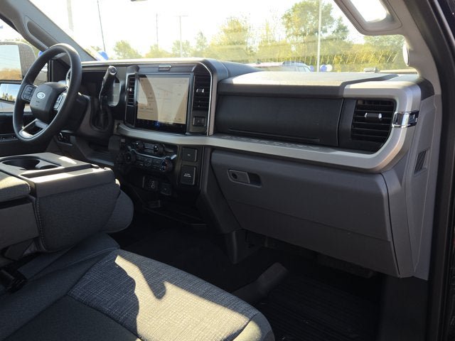 New 2026 Ford F350 XLT w/ XLT Premium Package AWD/4WD image 5