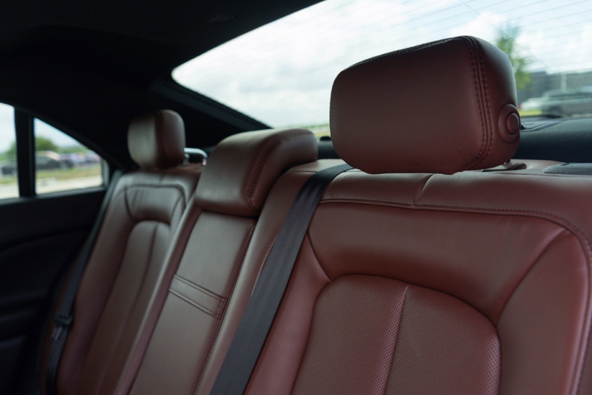 Used 2018 Lincoln Continental Reserve image 24