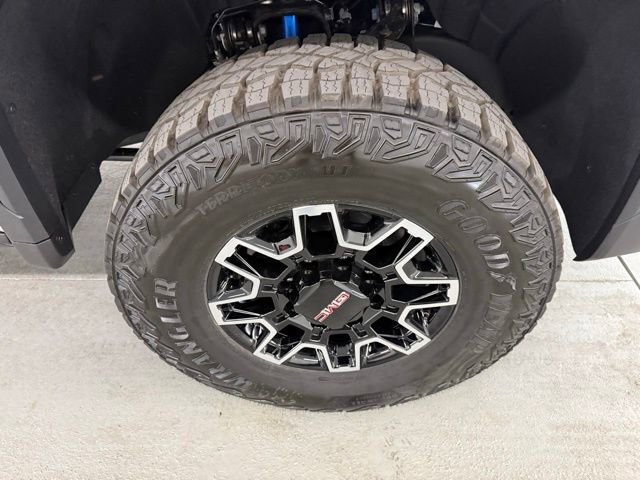 New 2026 GMC Sierra 2500 AT4X image 4