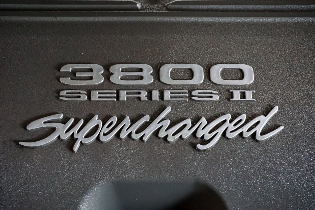 Used 2004 Buick Park Avenue Ultra FWD image 54