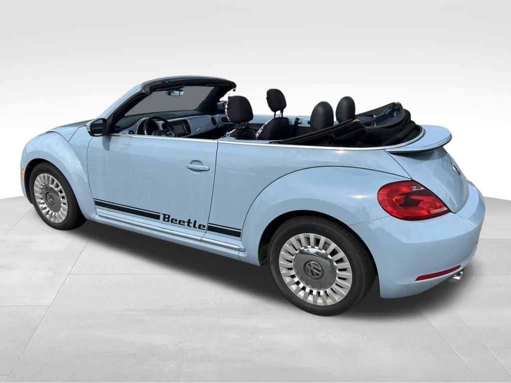Used 2013 Volkswagen Beetle 2.5 FWD image 2