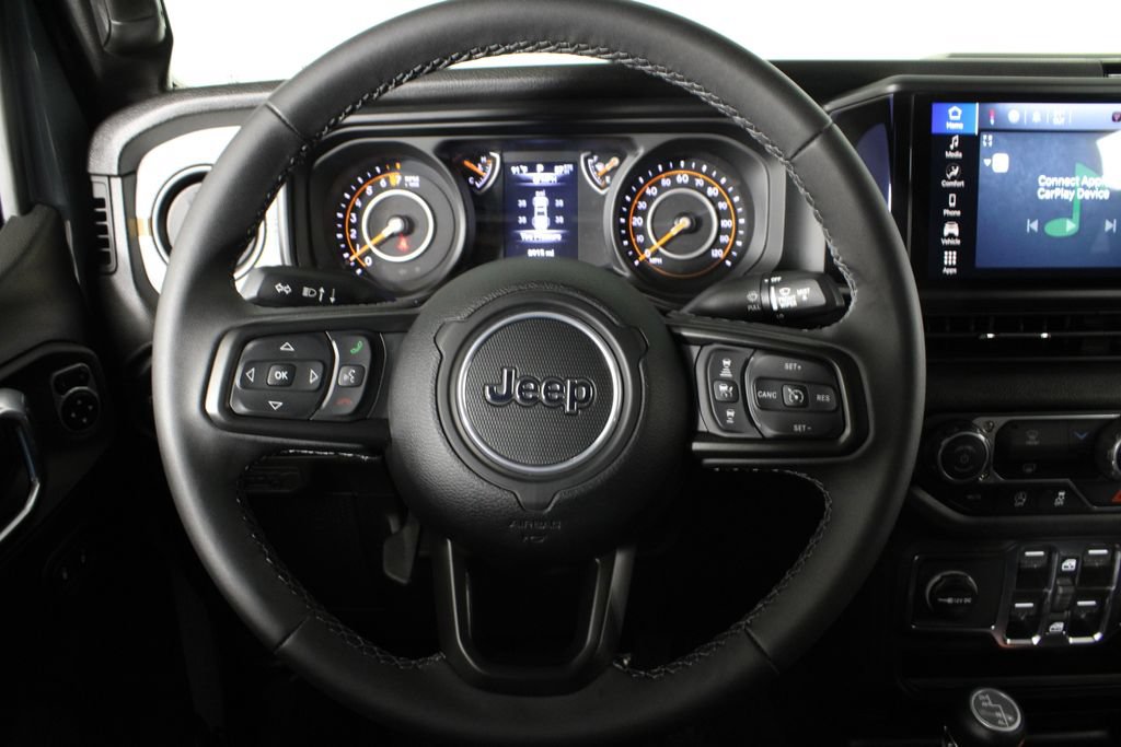 Used 2025 Jeep Gladiator Sport AWD/4WD image 22