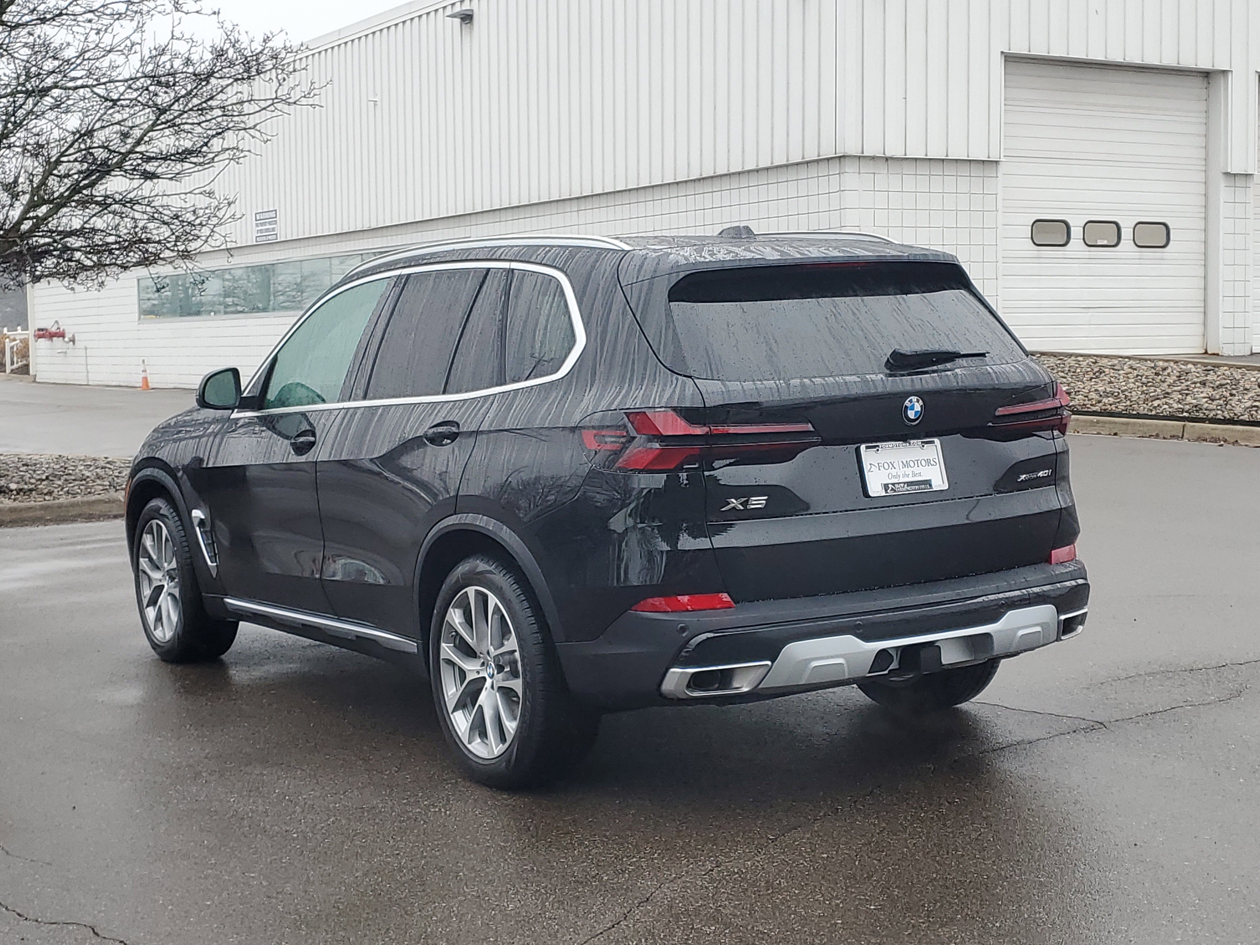 New 2026 BMW X5 xDrive40i w/ Climate Comfort Package image 2