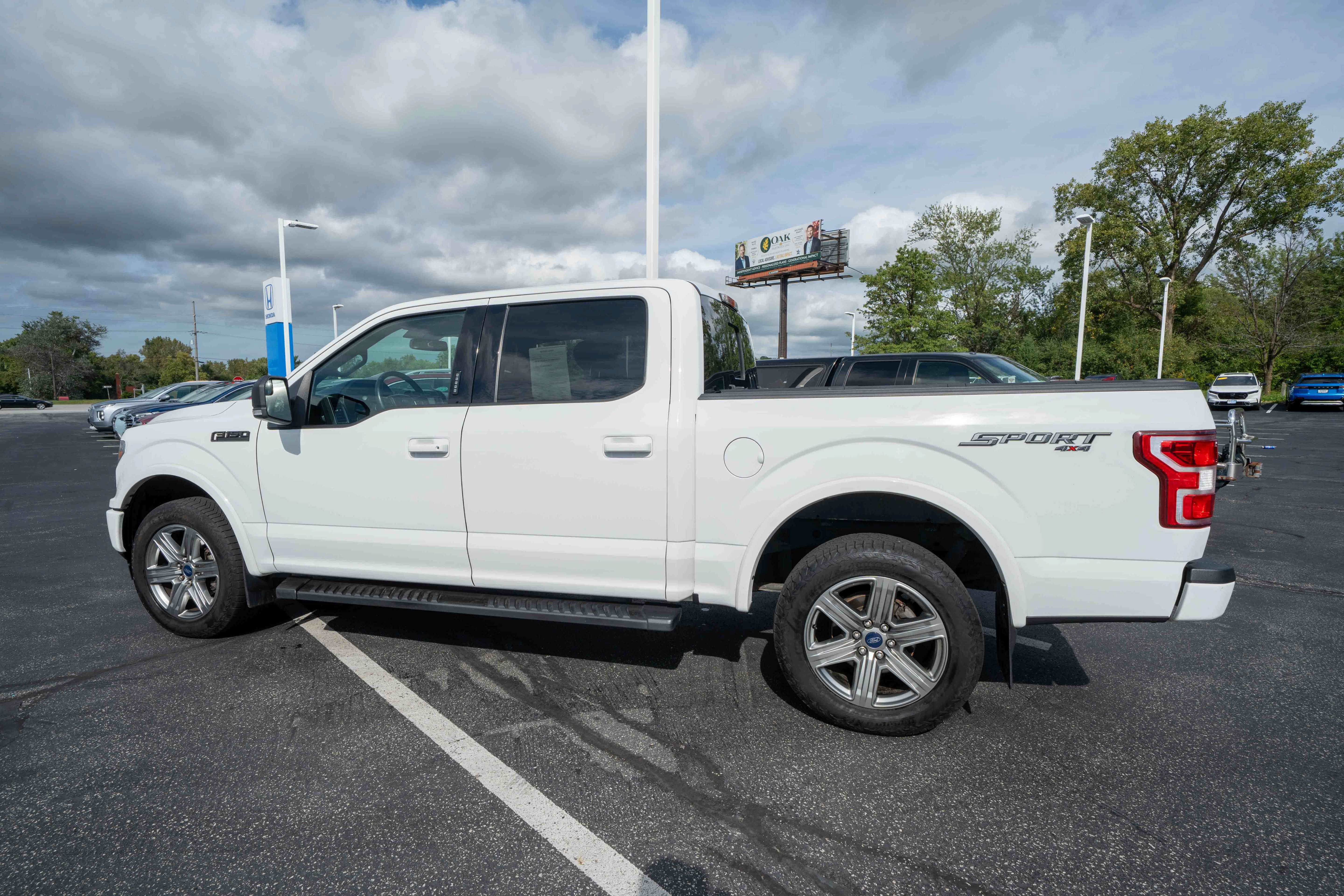 Used 2018 Ford F150 XLT w/ Equipment Group 302A Luxury AWD/4WD image 4