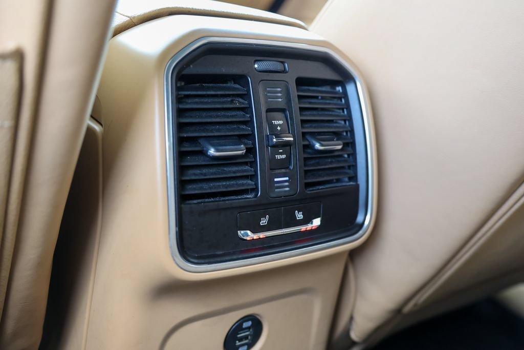 Certified 2017 Porsche Macan AWD/4WD image 42