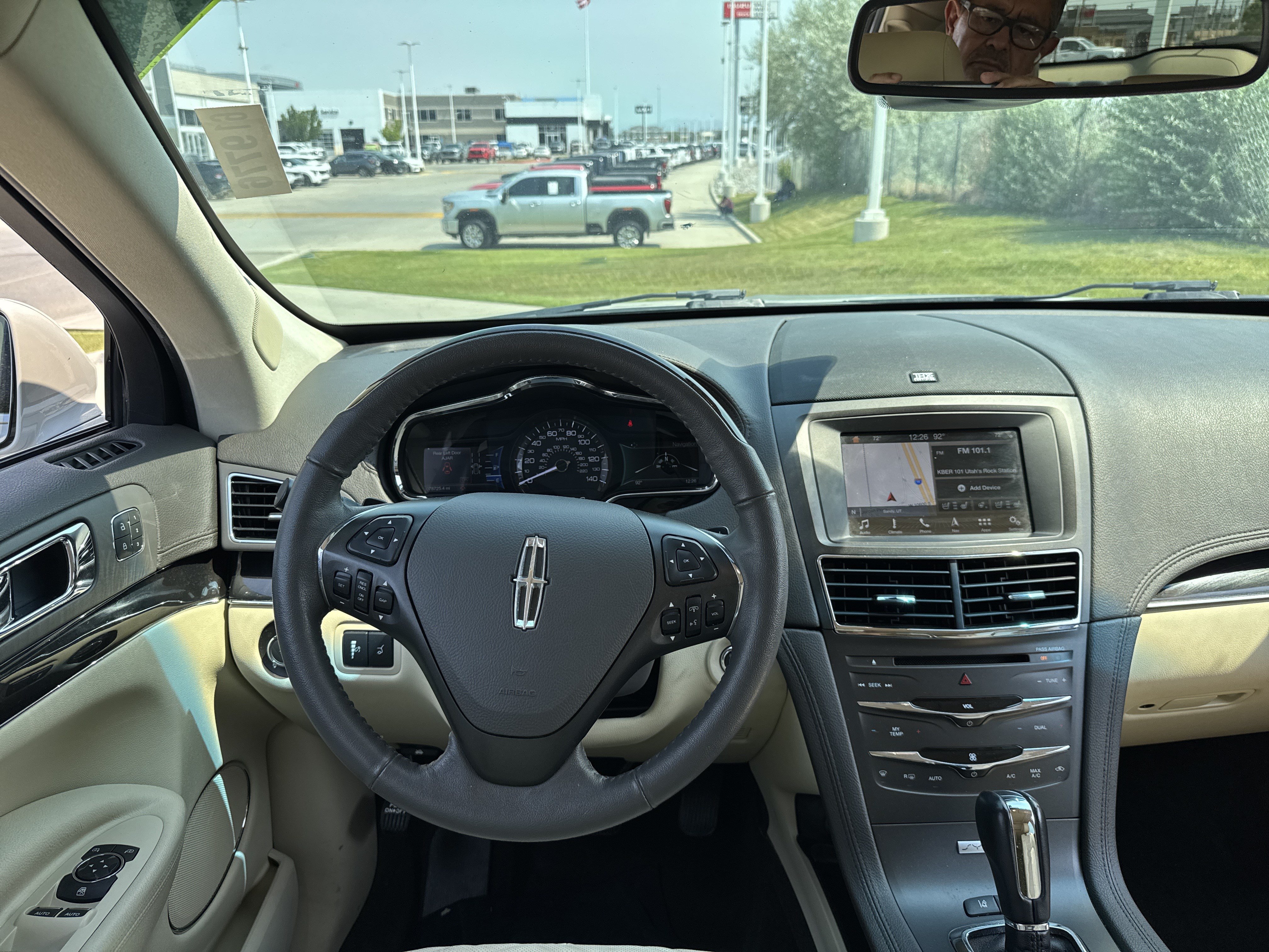 Used 2019 Lincoln MKT AWD image 18