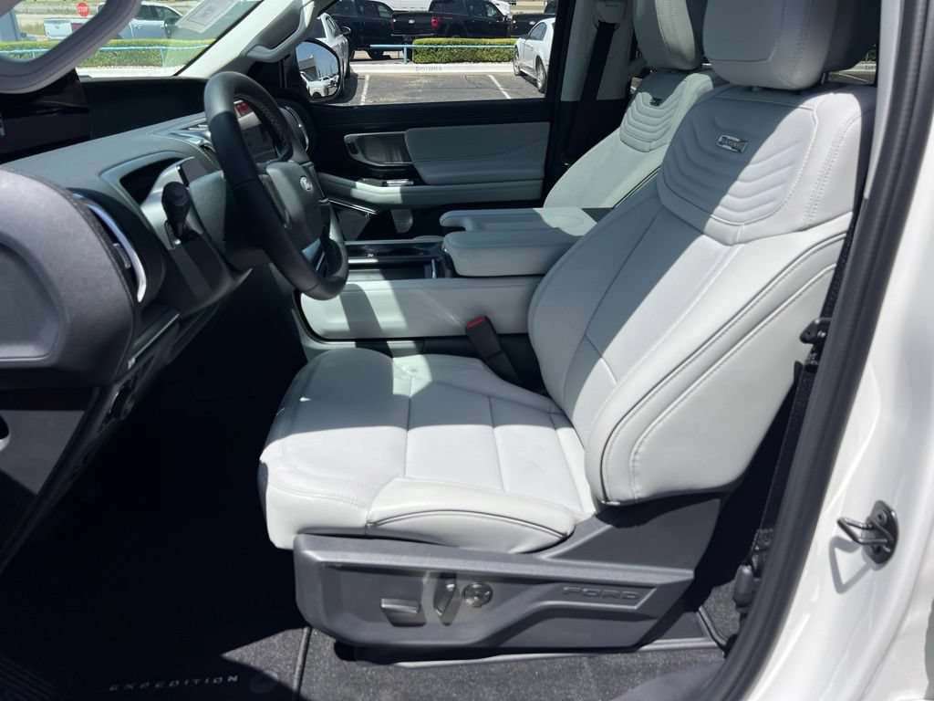 New 2027 Ford Expedition Max Platinum w/ Platinum Ultimate Package AWD/4WD image 16
