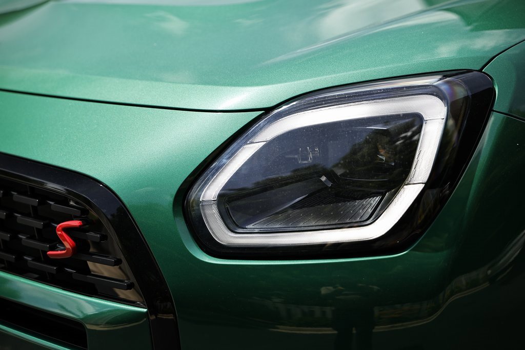 New 2025 MINI Cooper Countryman S w/ Comfort Package Max image 12