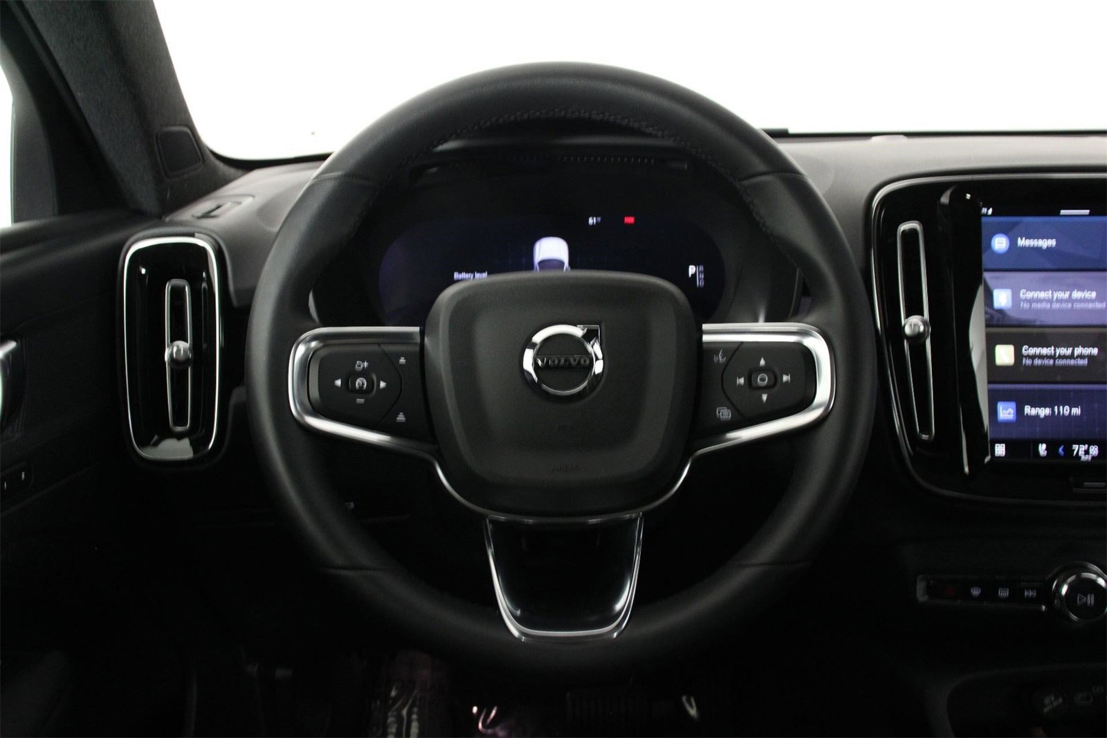 Certified 2023 Volvo C40 Recharge Core w/ Climate Package image 8