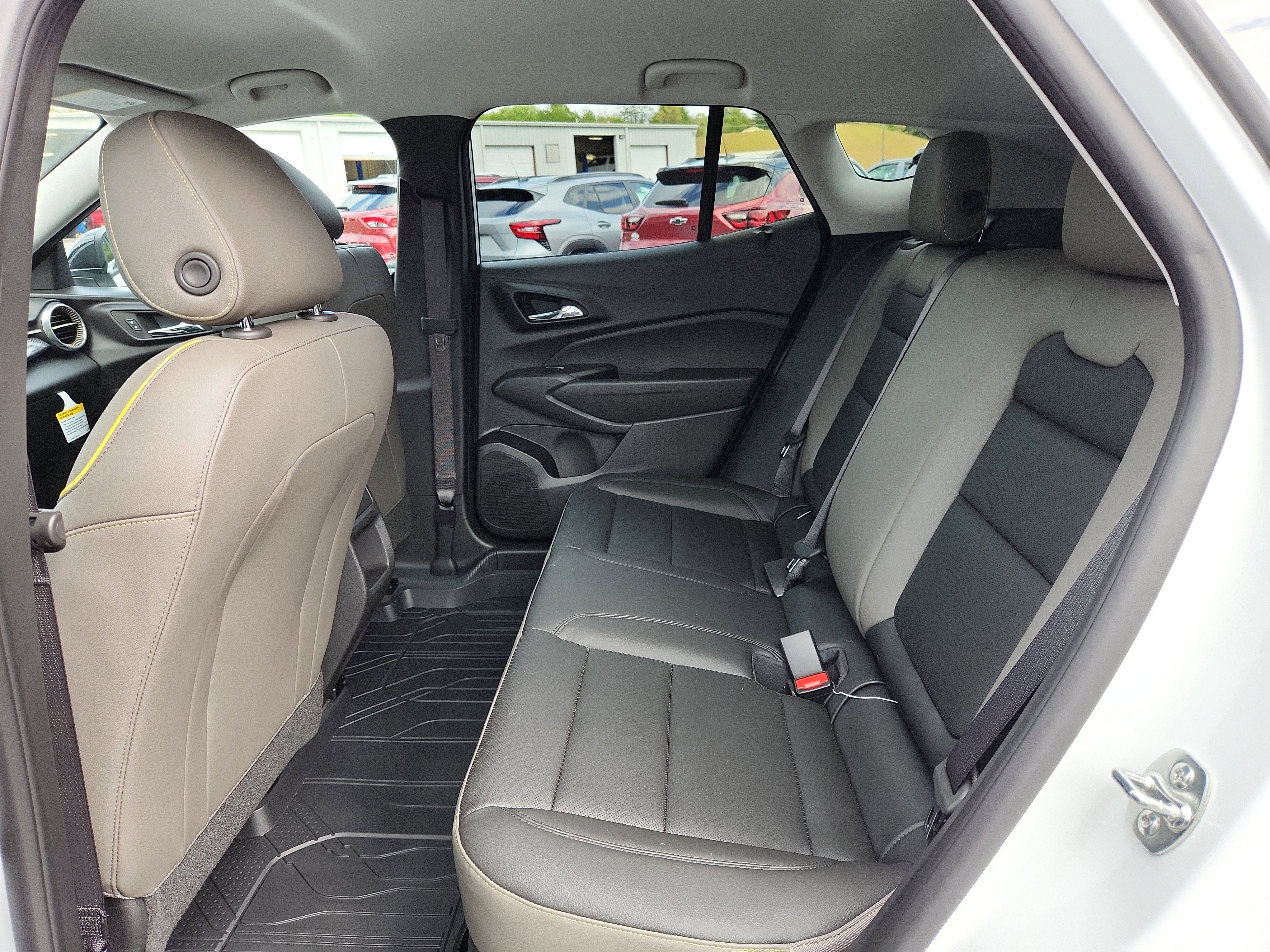 New 2026 Chevrolet Trax ACTIV w/ Driver Confidence Package FWD image 18