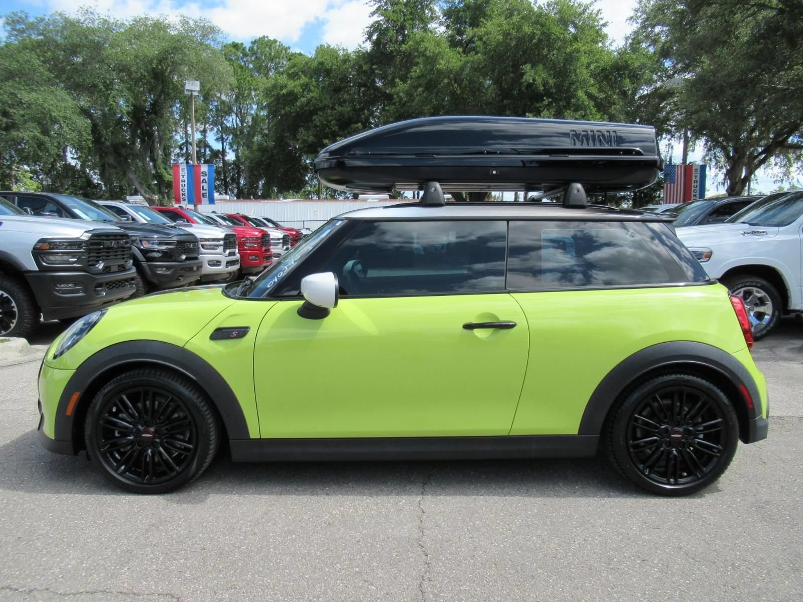 Used 2023 MINI Cooper S FWD image 4