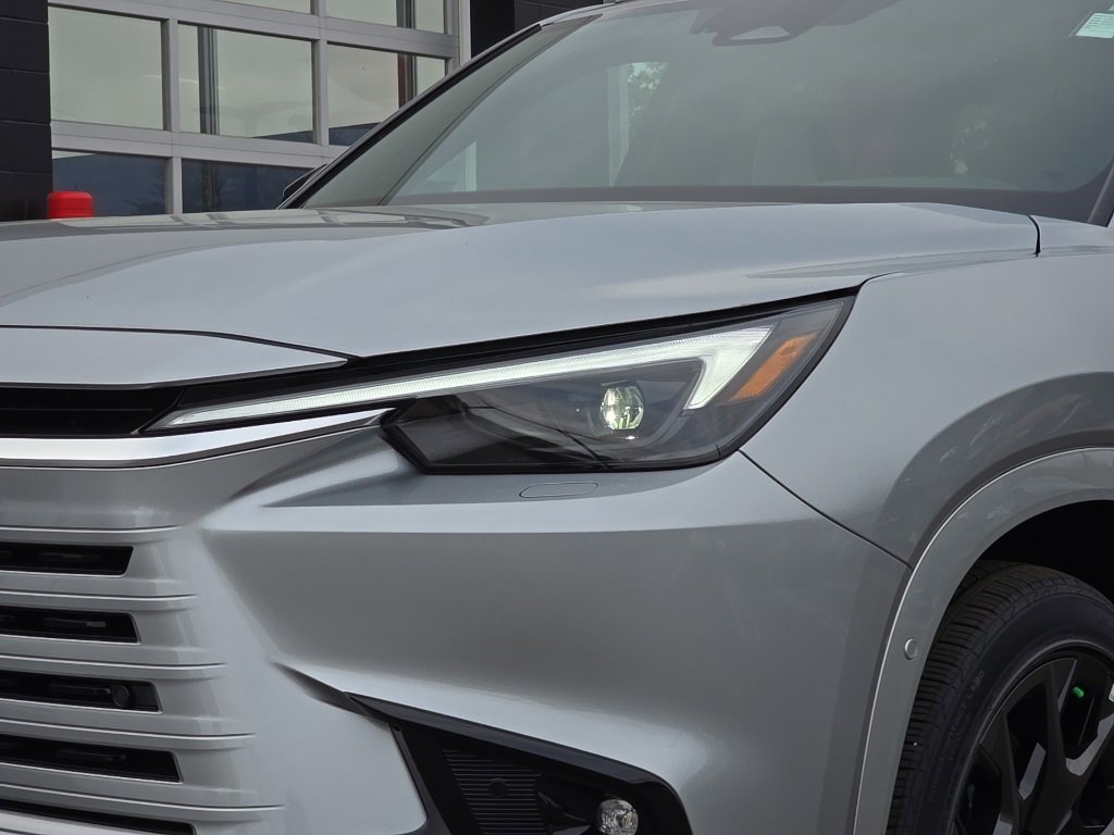 New 2026 Lexus TX 500h AWD image 11