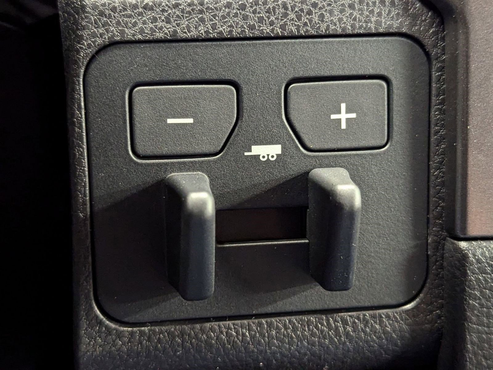 New 2025 Toyota Tacoma SR image 32