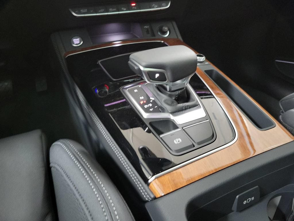 Certified 2024 Audi Q5 e Prestige AWD/4WD image 18