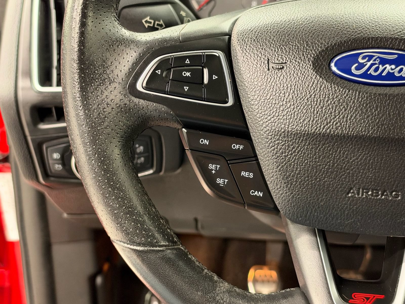 Used 2017 Ford Focus ST FWD image 28
