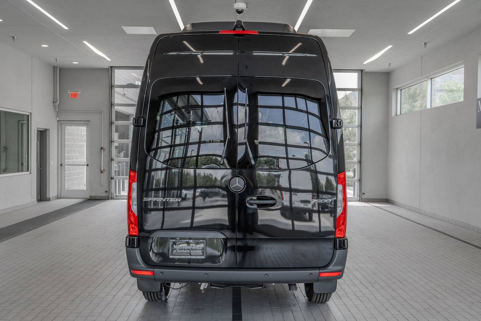 Used 2025 Mercedes-Benz Sprinter 2500 image 14