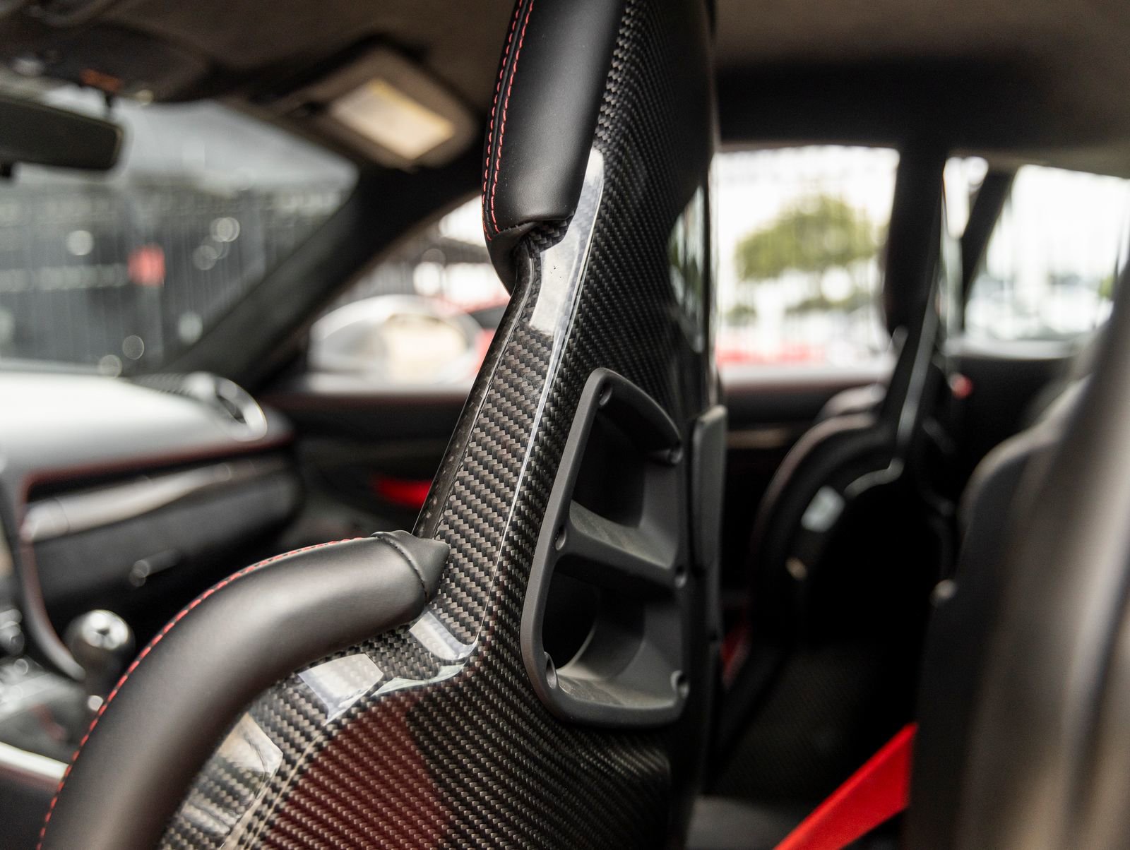 Used 2020 Porsche 718 Cayman GT4 RWD image 34