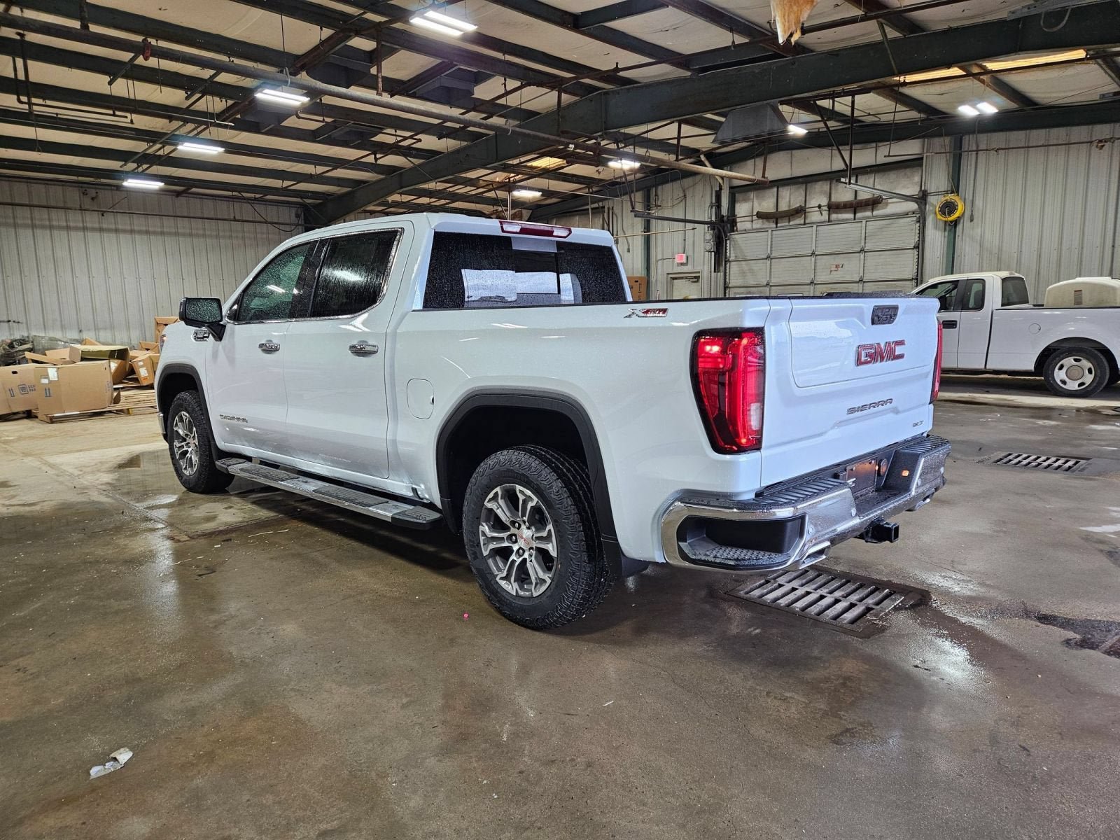 New 2026 GMC Sierra 1500 SLT w/ SLT Convenience Package AWD/4WD image 4