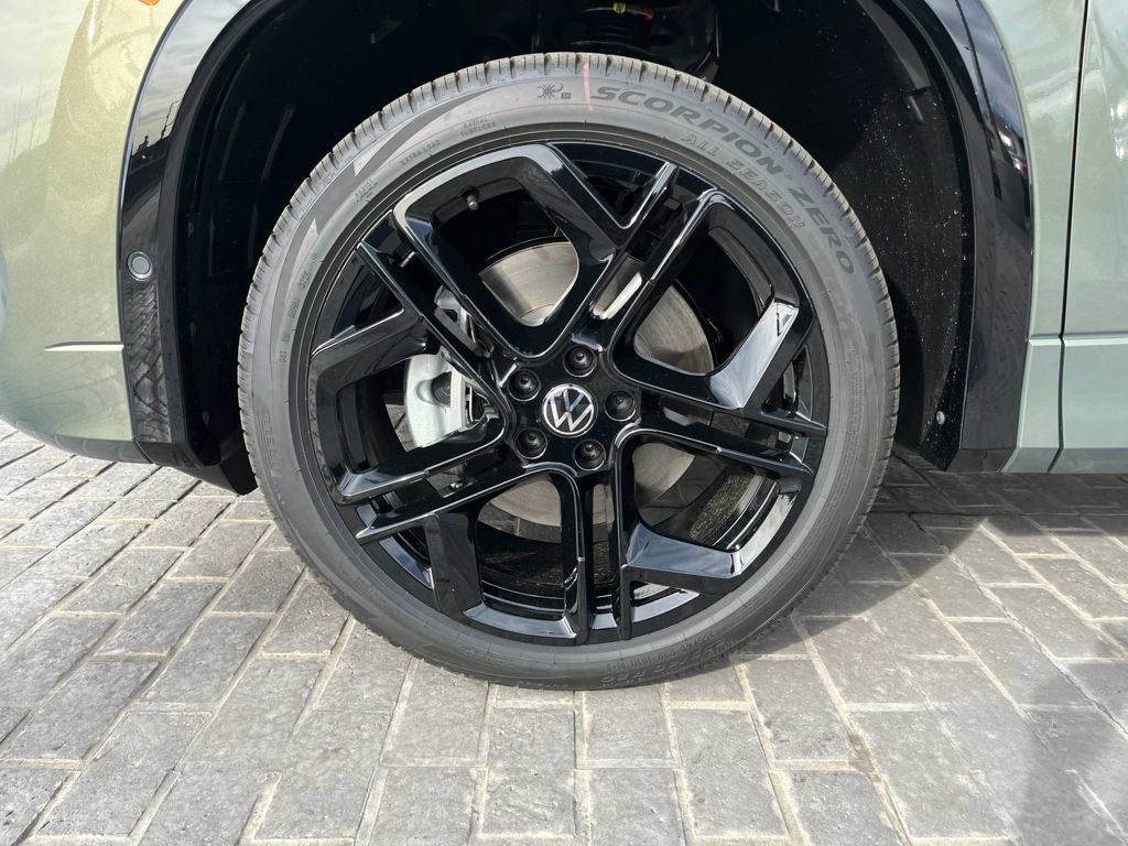 New 2026 Volkswagen Tiguan SE R-Line image 27