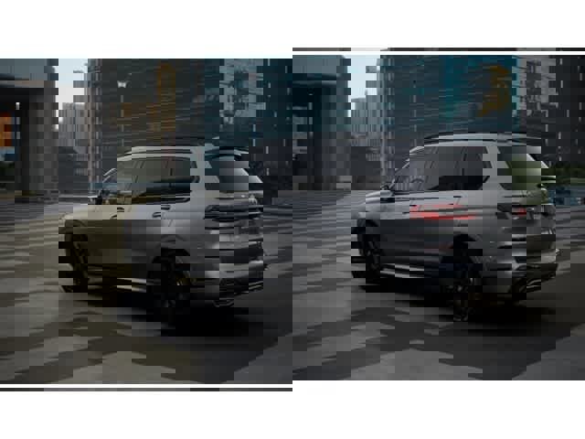 New 2026 BMW X7 xDrive40i w/ Executive Package image 2