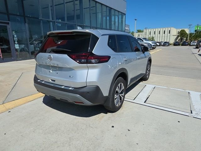Used 2023 Nissan Rogue SV image 4