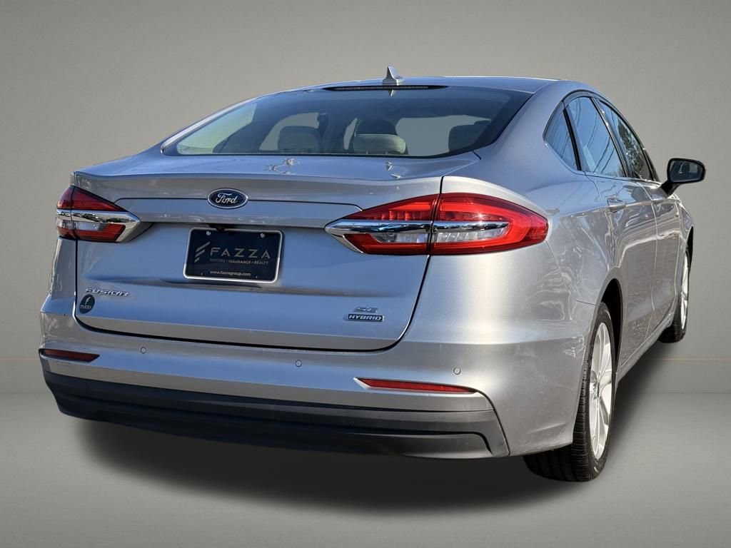 Used 2020 Ford Fusion SE image 5