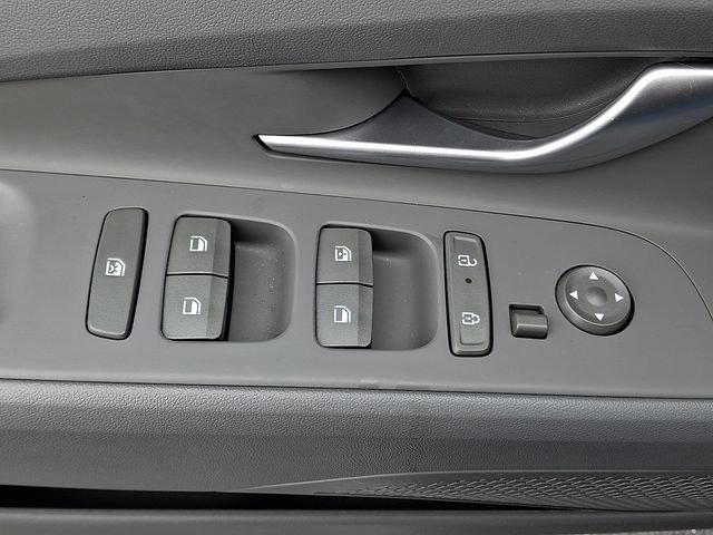 Used 2024 Hyundai Elantra SEL w/ Convenience Package image 27