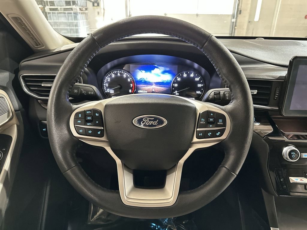 Used 2024 Ford Explorer Limited image 11
