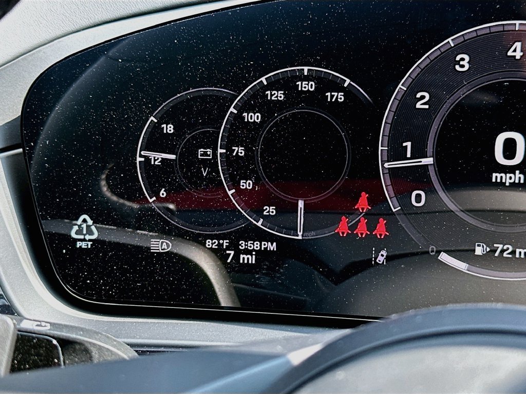 New 2026 Porsche Cayenne Coupe AWD/4WD image 12