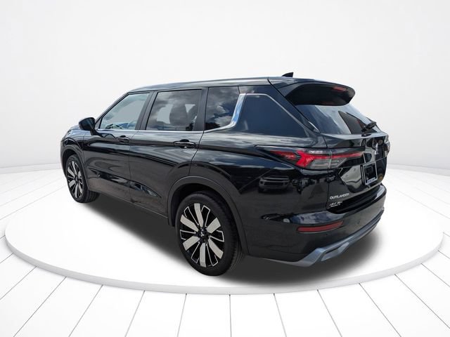 Used 2025 Mitsubishi Outlander SE FWD image 6