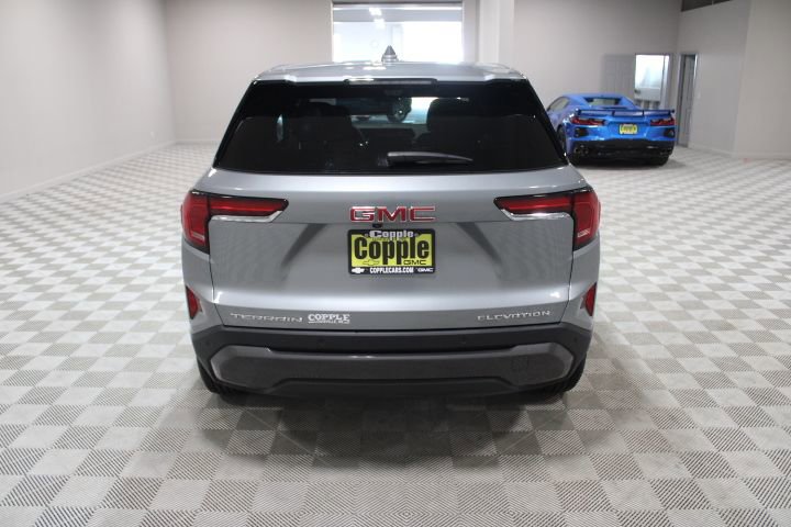 Used 2026 GMC Terrain Elevation w/ Technology Package II FWD image 10