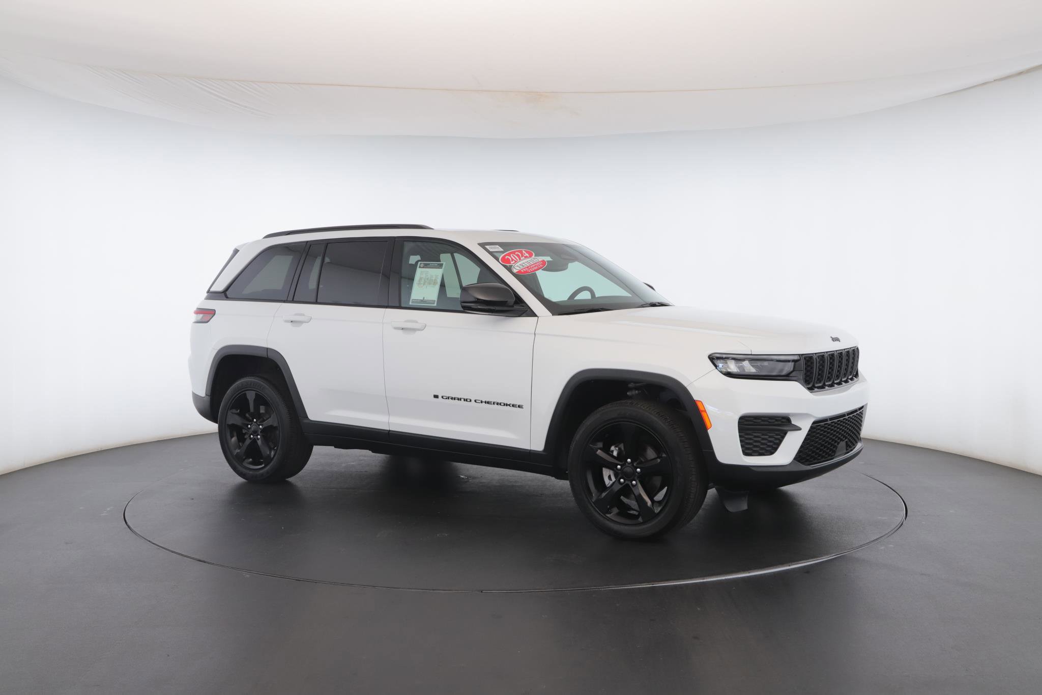 Used 2024 Jeep Grand Cherokee Altitude image 35