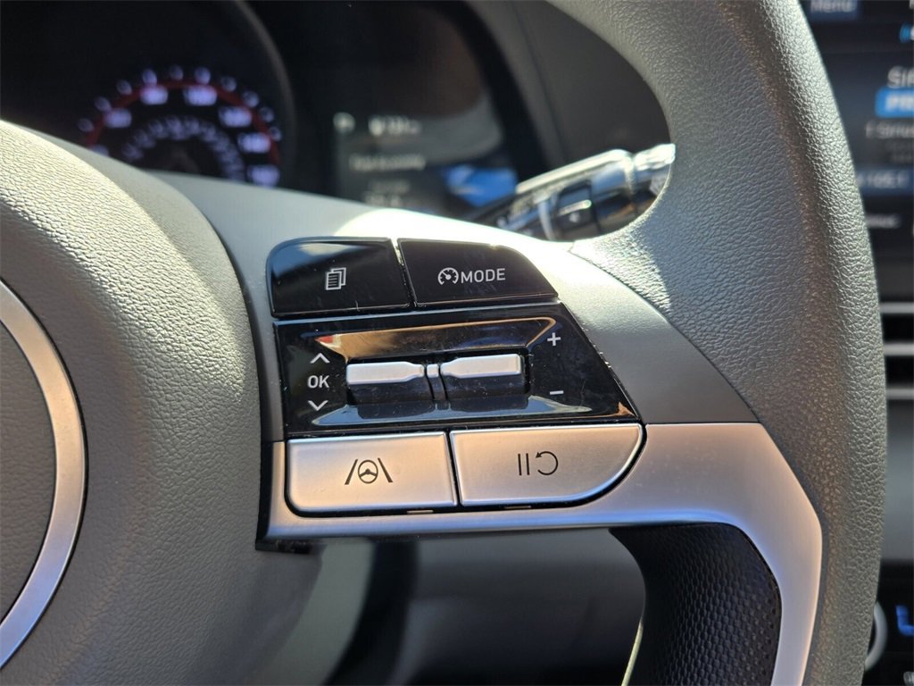 Certified 2023 Hyundai Elantra SEL image 24