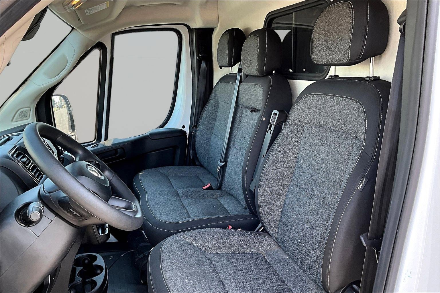 Used 2024 RAM ProMaster 2500 FWD image 18