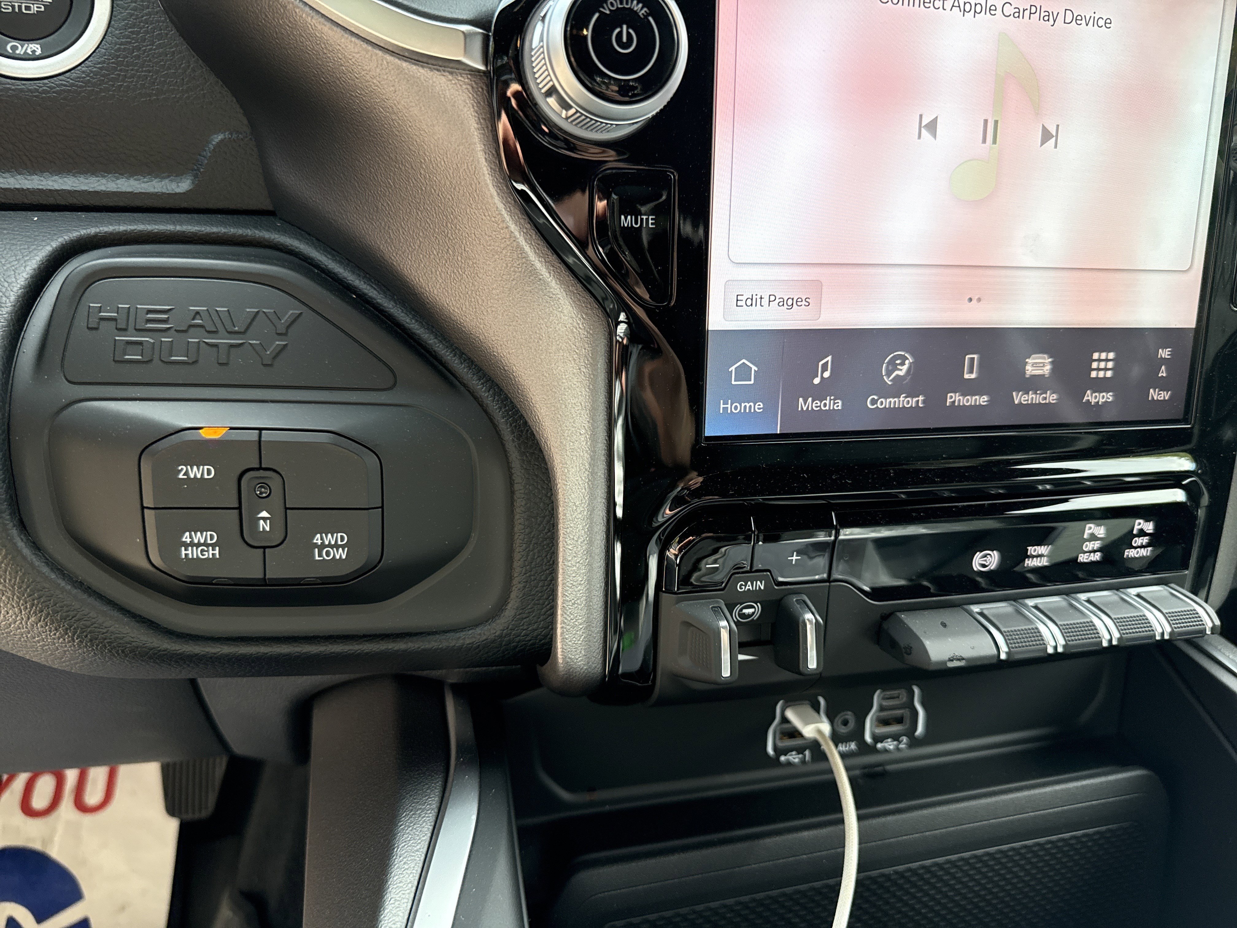 New 2026 RAM 3500 Big Horn AWD/4WD image 29